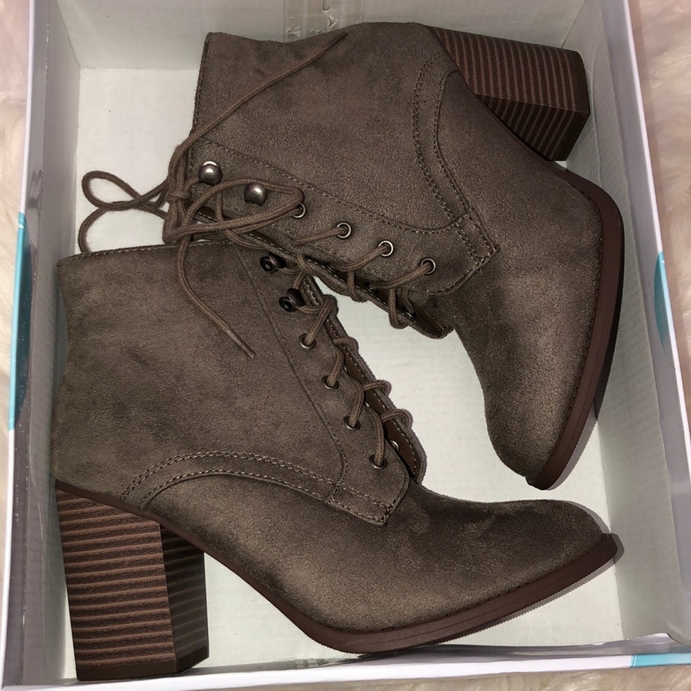 Taupe boots